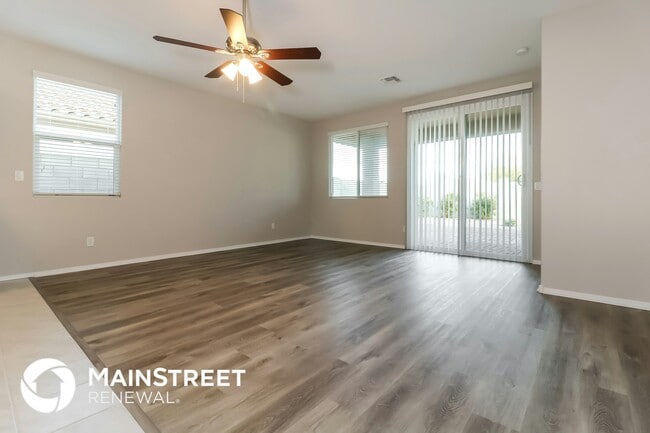 Photo - 25068 W Wayland Dr
