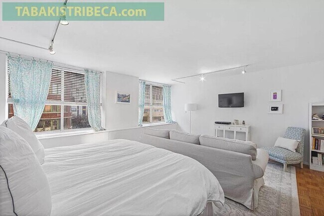 303 Greenwich St Unit 5E