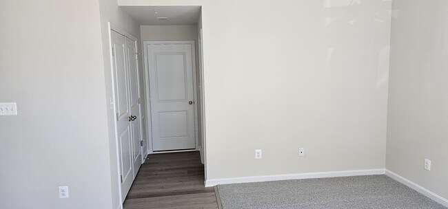 Photo - 2556 Hopton Ln