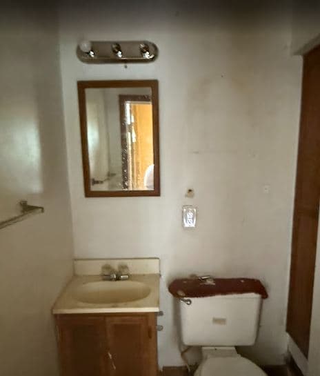 Photo - 105 N Illinois St