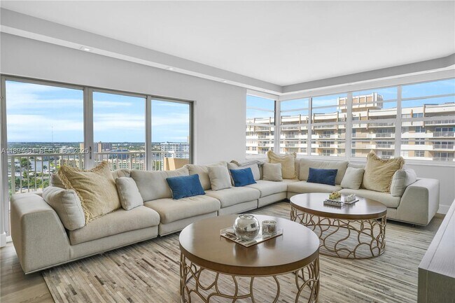 Photo - 1985 S Ocean Dr Unidad 17F