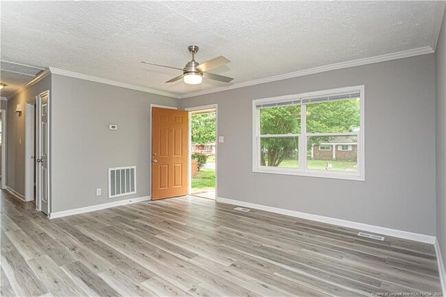 Photo - 2701 Daly Ave