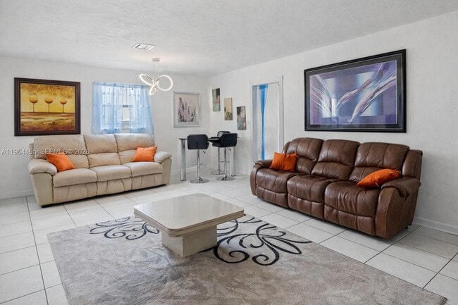 Photo - 121 SW 28th Terrace