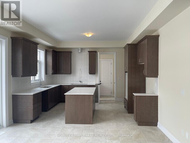 Photo - 28 Pearsall Pl
