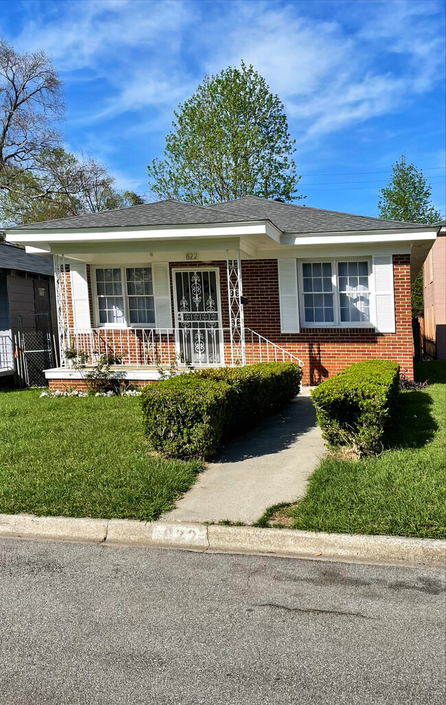 Photo - 822 W 47th St House