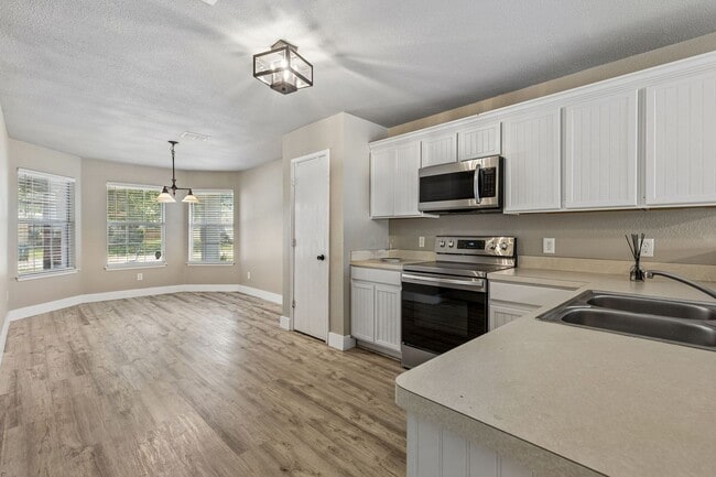 Photo - 246 Pine Crest Dr