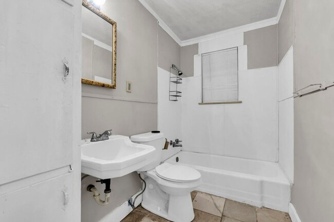 Photo - 1005 Blanchard Dr Unit A