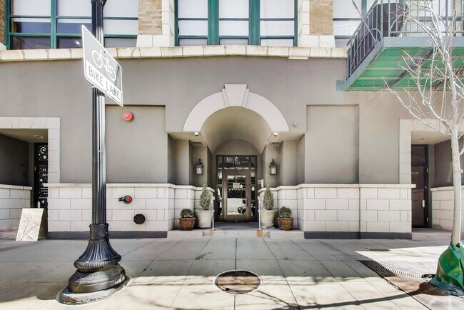 Photo - 1133 S Wabash Ave Unit 303