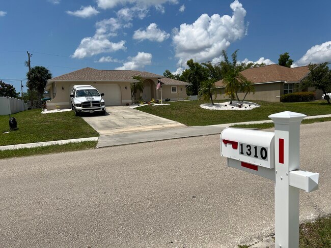 Photo - 1310 SW 10th St House