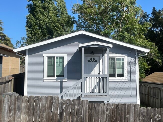 Building Photo - 2722 Garden St Rental