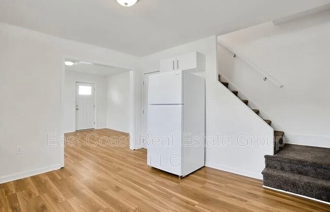 Building Photo - 15731 Fenton Ave