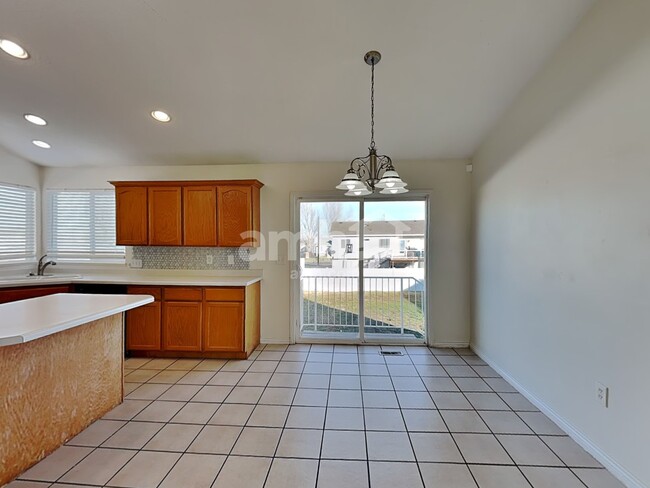 Photo - 2602 W 4050 S