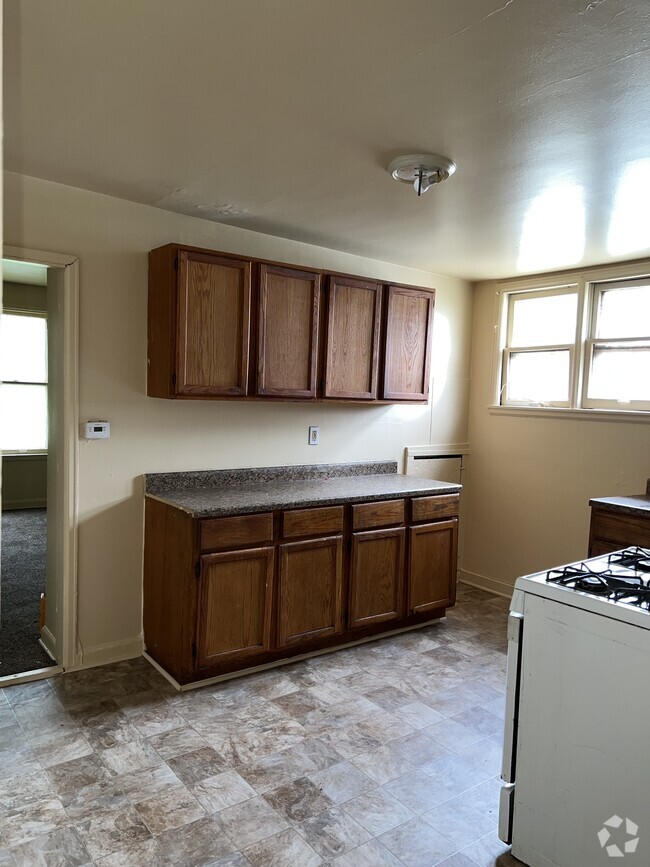 Building Photo - 1037 W Wright St Rental