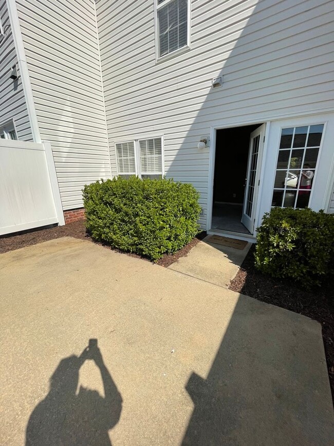 Photo - Hadley Commons 2 Bedroom 2.5 Bath Townhome