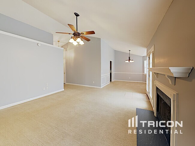 Photo - 117 Sweet Thorne Rd