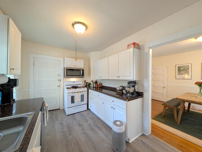 Photo - 8 Sanborn Ave Unit 3