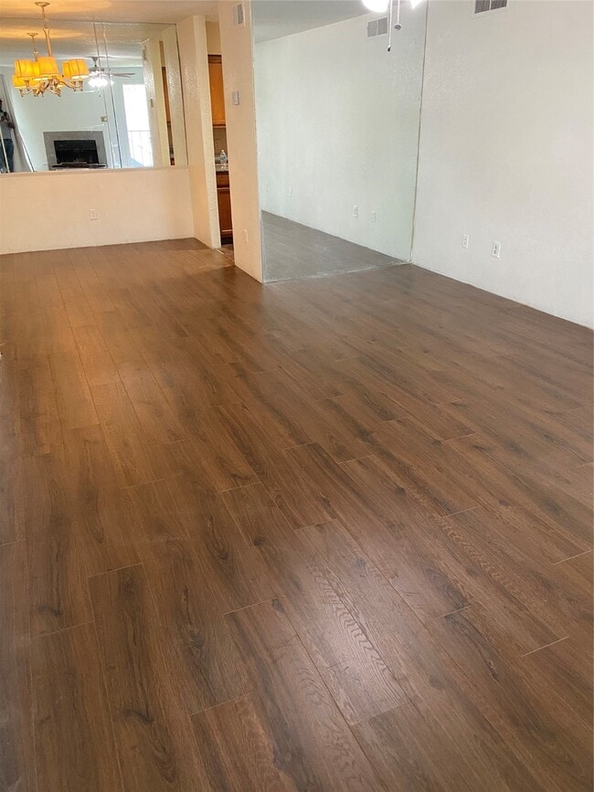 Building Photo - 9797 Leawood Blvd Unit 306 Rental