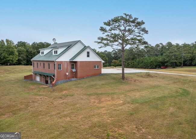 Photo - 375 Luther Bailey Rd