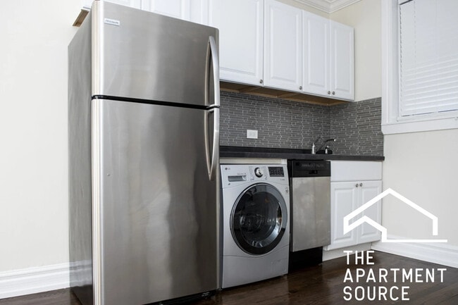 Photo - 1056 W Lill Ave Unidad 1