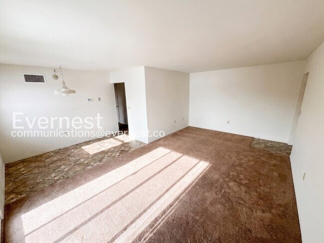 12914 N Cresap St Unit 29