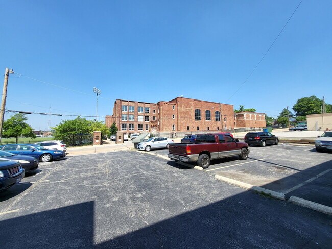 Photo - 2625 S Big Bend Blvd