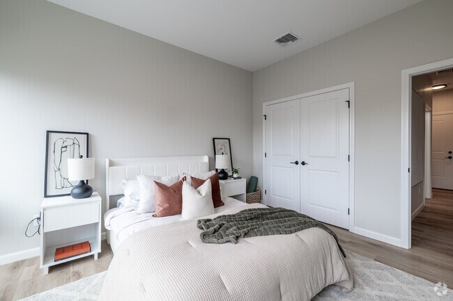 1BR, 1BA - 721SF - Bedroom