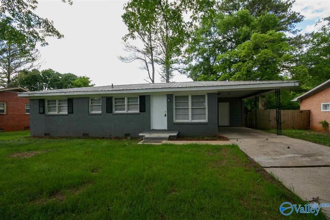 Building Photo - 4736 Bluehaven Dr NW Rental