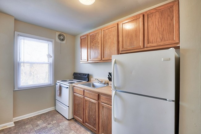 Photo - Caral Gardens Apartments and Townhomes