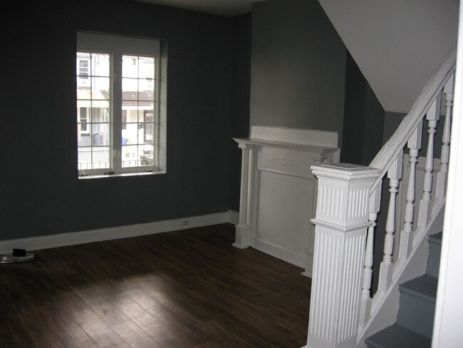 Photo - 878 N 50th St