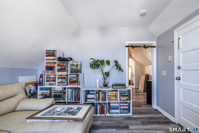 Photo - 795 Brewster St Unidad 3rd floor