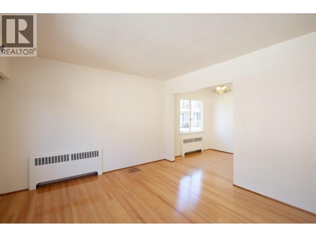 Photo - 1339-1371 W 71st Ave Unité 4