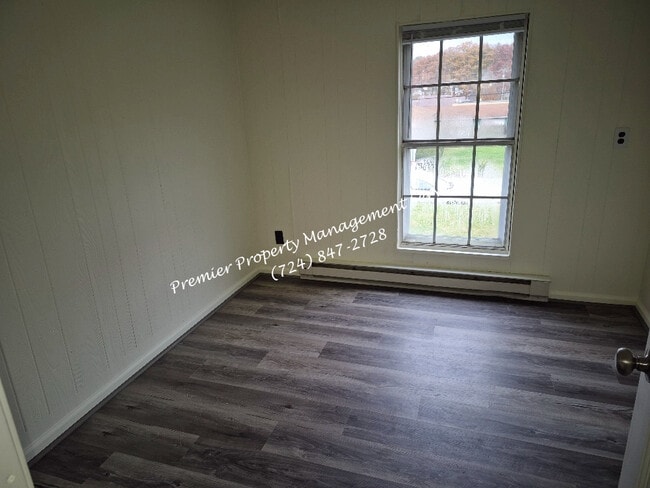 Photo - 3712 51st St