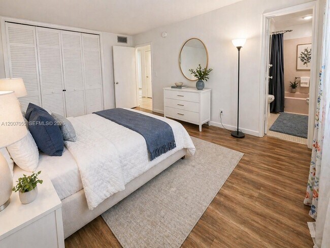 Photo - 1747 Rodman St Unit 308