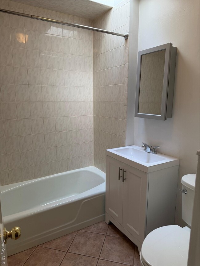 Photo - 322 Jericho Tpke