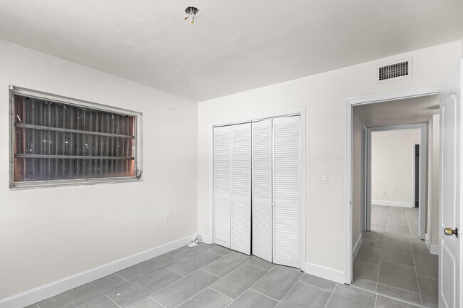 Photo - 1880 SW 17th Ave