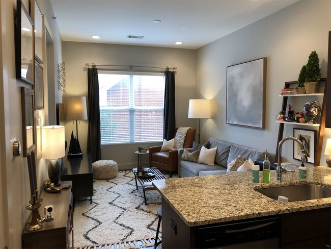 Photo - 214 Louise Ave Unidad 210