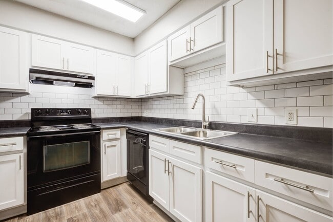 Photo - Chimneys of Greenville