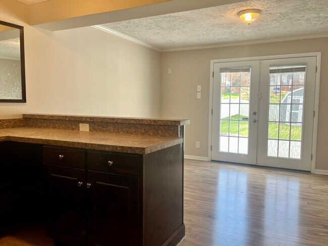 Photo - Charming 2 Bedroom/2 Bathroom in Laurel Valley!
