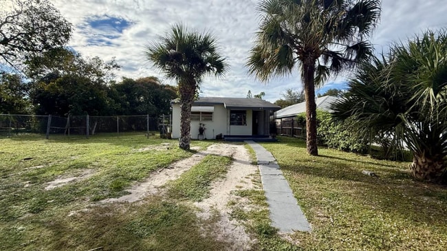 Photo - 212 NW 8th Ave