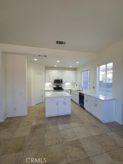 Building Photo - 6492 Haven View Dr