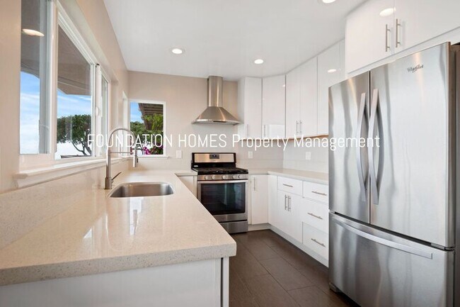 Photo - 1996 Centro W St