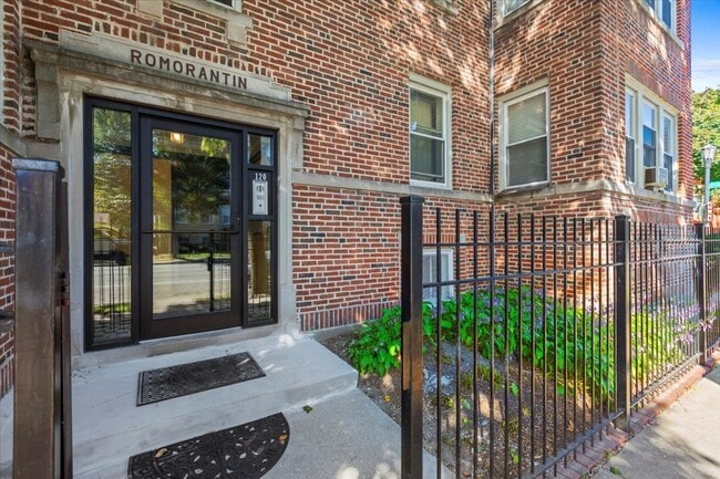 Photo - 120 Custer Ave Unit 3