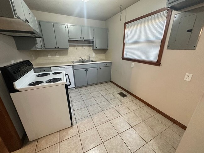 Photo - Charming 2 bed, 1 bath ranch home