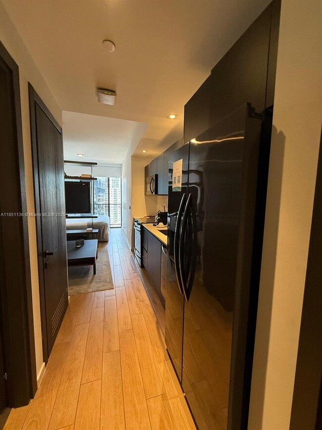 Photo - 398 NE 5th St Unidad 1812