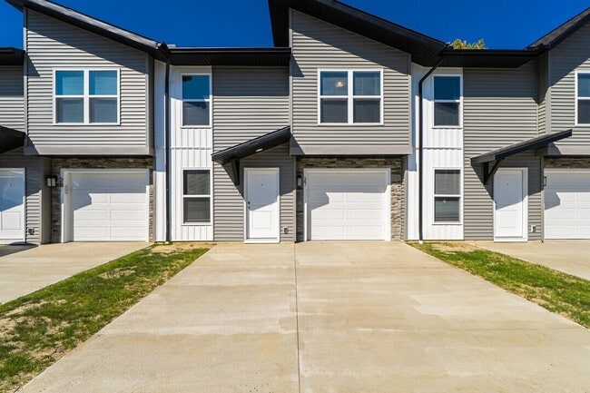 Building Photo - The Kingston of North Olmsted Rental