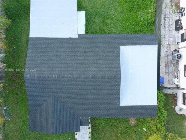 Photo - 216 NE 160th St