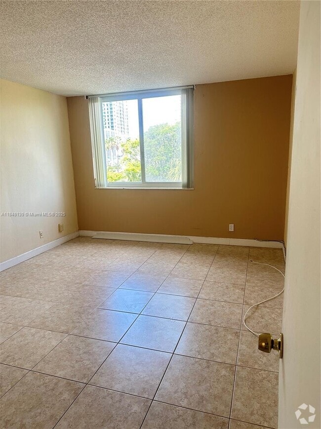Building Photo - 9143 SW 77th Ave Unit B407 Rental