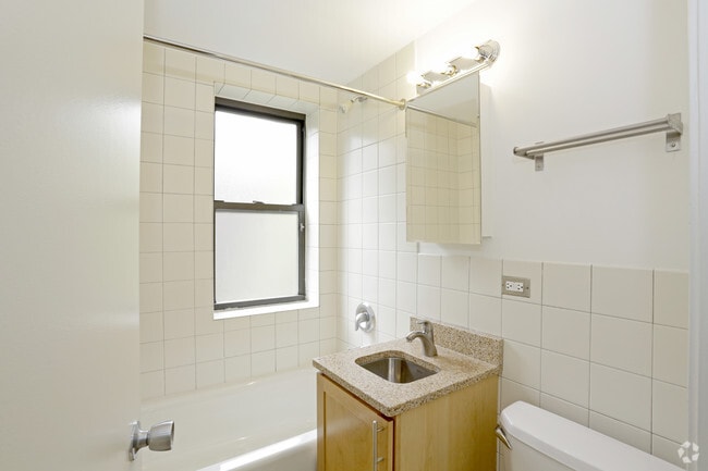 1 Bedroom - Bathroom