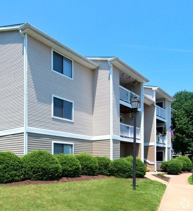 Sherwood Crossing Apartments For Rent in Mechanicsville, VA
