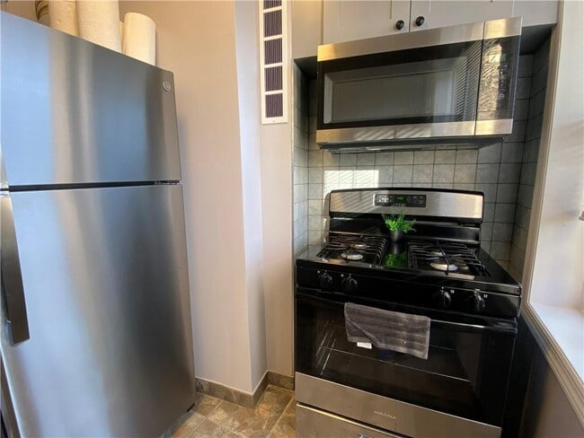 Photo - 2 Nicholas St Unit 3F